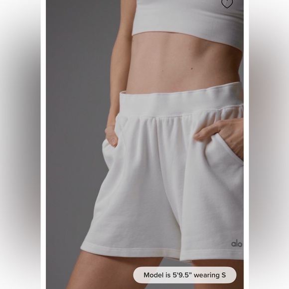 ALO Sweatshorts - Picture 8 of 9